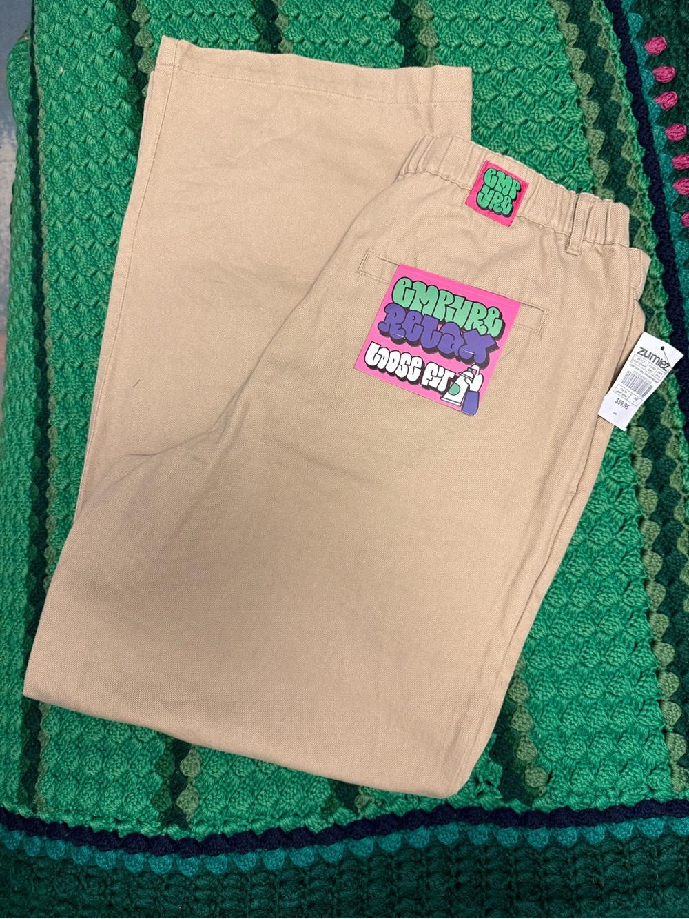 Zumiez Beige Casual Pull-On Pants with Graphic Patch